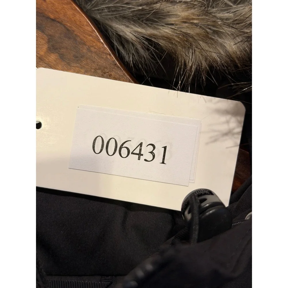 The North Face McMurdo Bomber Jacket Men XL Black 600 Fill DryVent Faux Fur Hood
